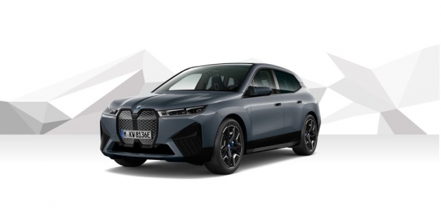 BMW iX xDrive50 523ch