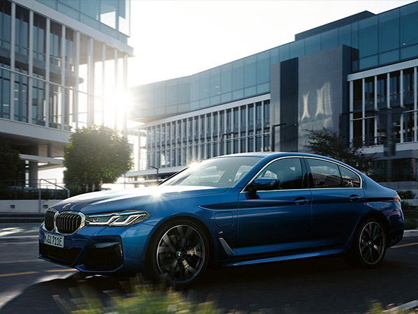 LOA BMW 518d 150 ch Berline Lounge
