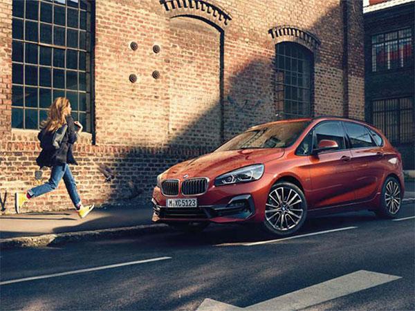 LOA BMW 216i 109 ch Active Tourer Lounge
