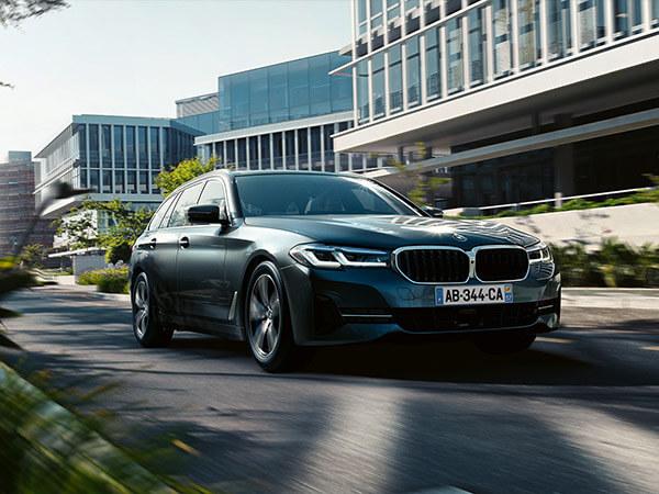 LOA BMW 518d 150 ch Touring Lounge
