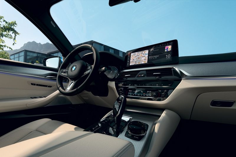 La BMW Série 5 hybride rechargeable