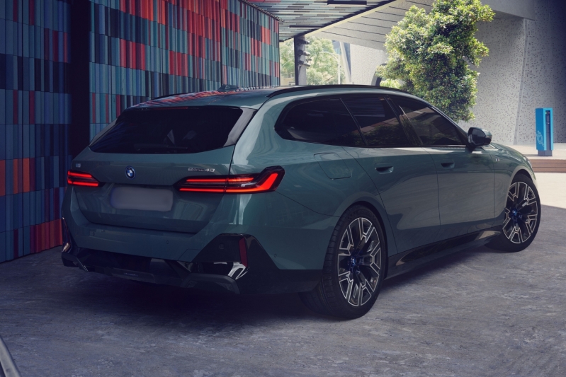 BMW i5 Touring