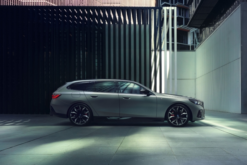 BMW i5 Touring