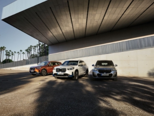 BMW conclut le cinquantième anniversaire de son département M avec une nouvelle BMW 3.0 CSL.